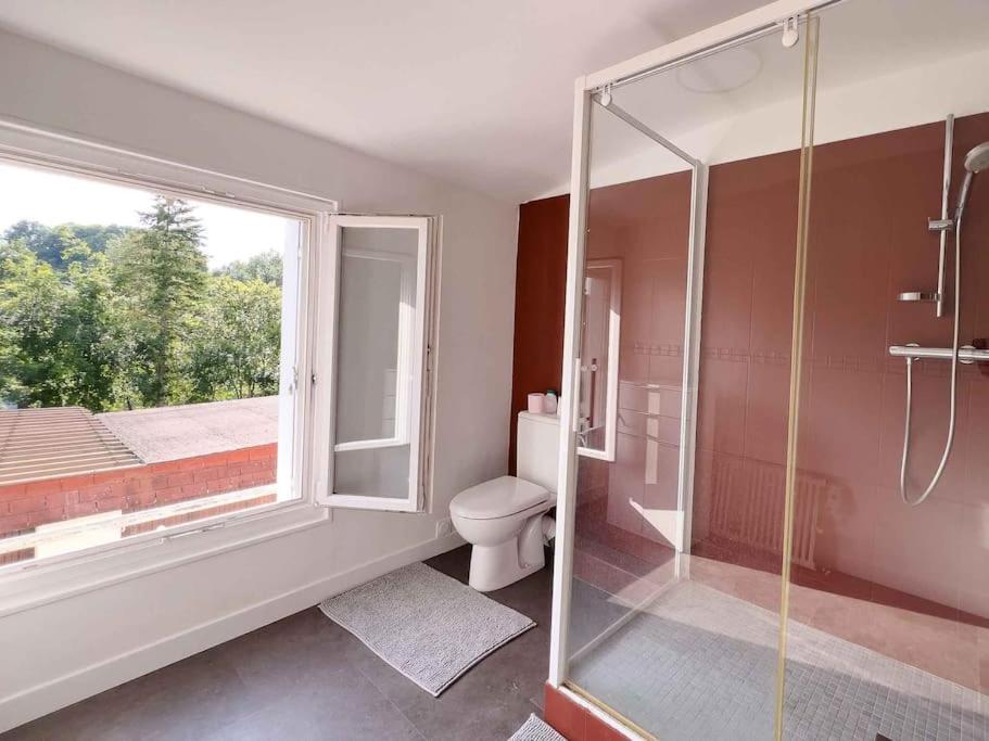 Maison Semi-Troglodyte Avec 4 Velos Rochecorbon Exterior photo